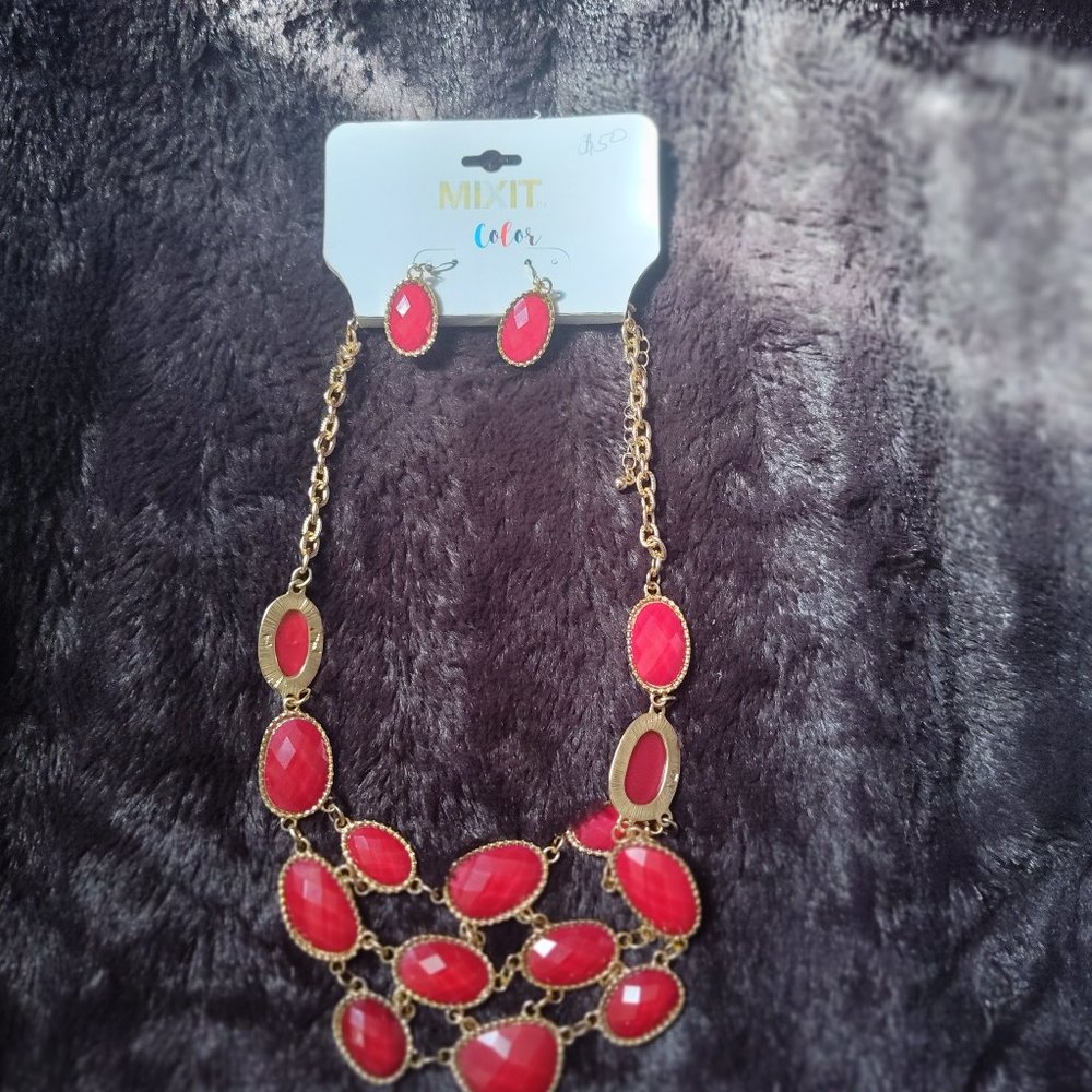 Mix It Color Brand Necklace & Earring Set
